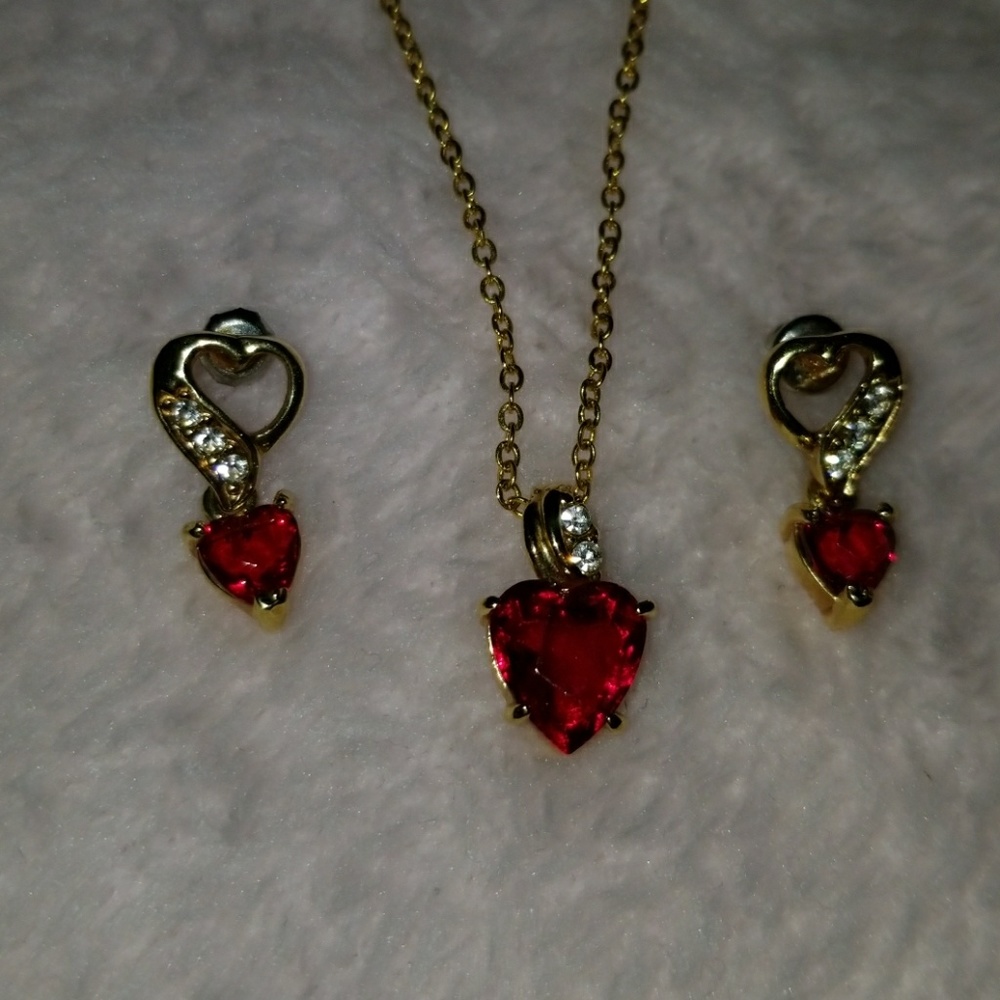 Garnet/CZ Gold Plated Heart Earrings & Pendant Set
